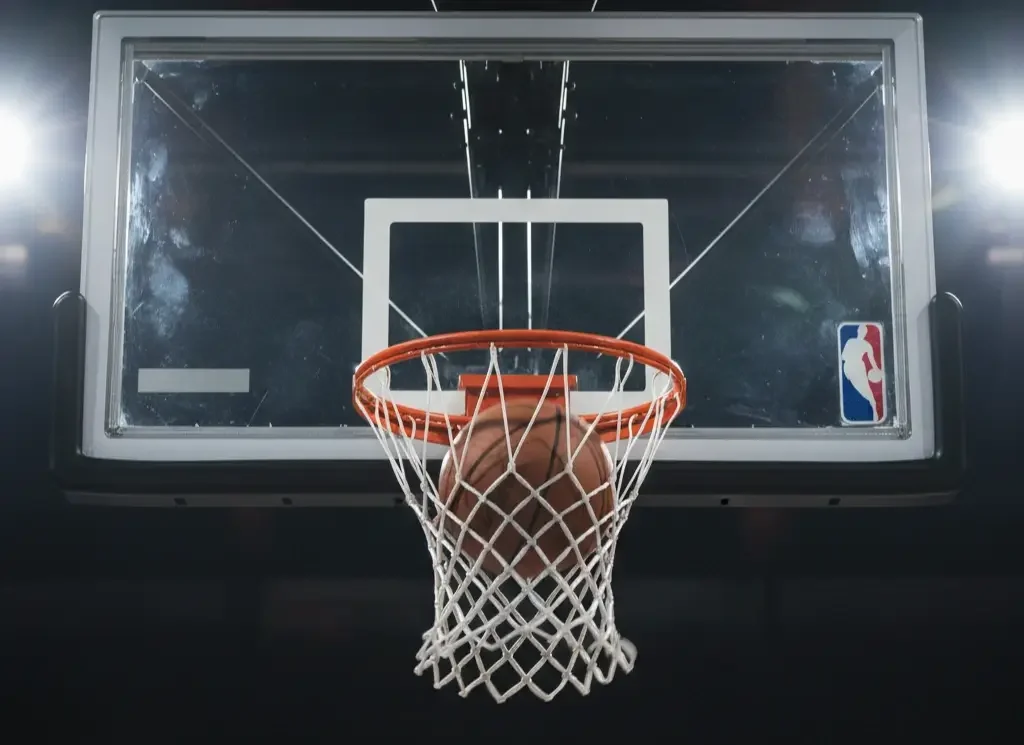 Pari over under total de points NBA